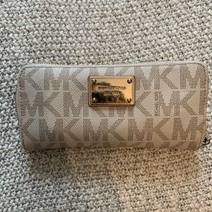 Michael Kors wallet